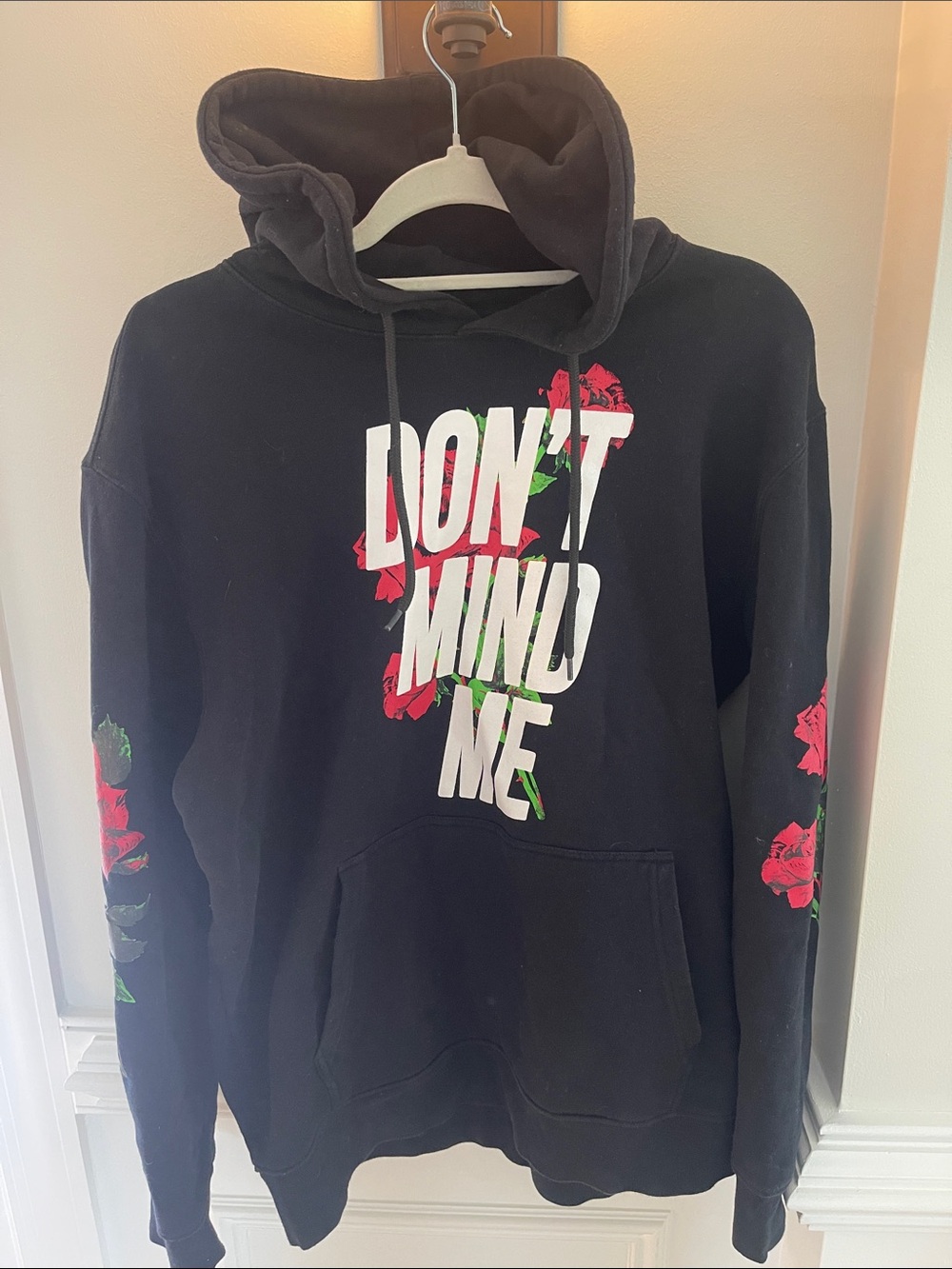 Forever 21 Men’s Rose Sweatshirt